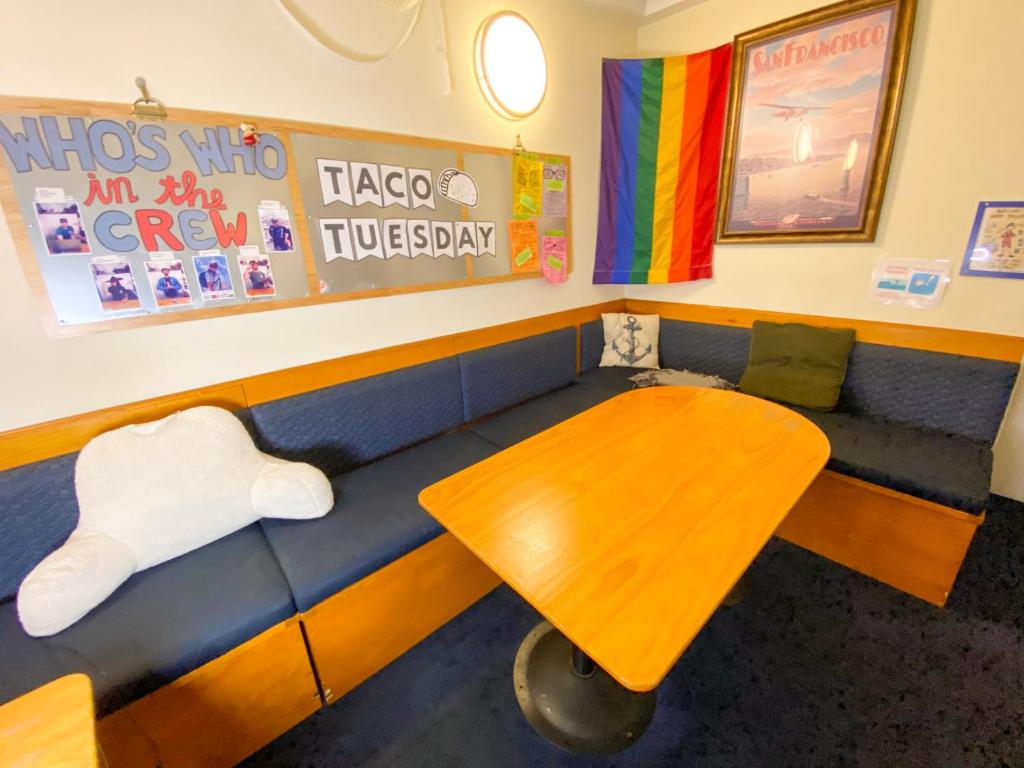 ITH San Francisco Pacific Tradewinds Hostel